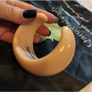 NWT vintage butterscotch lucite cuff bracelet